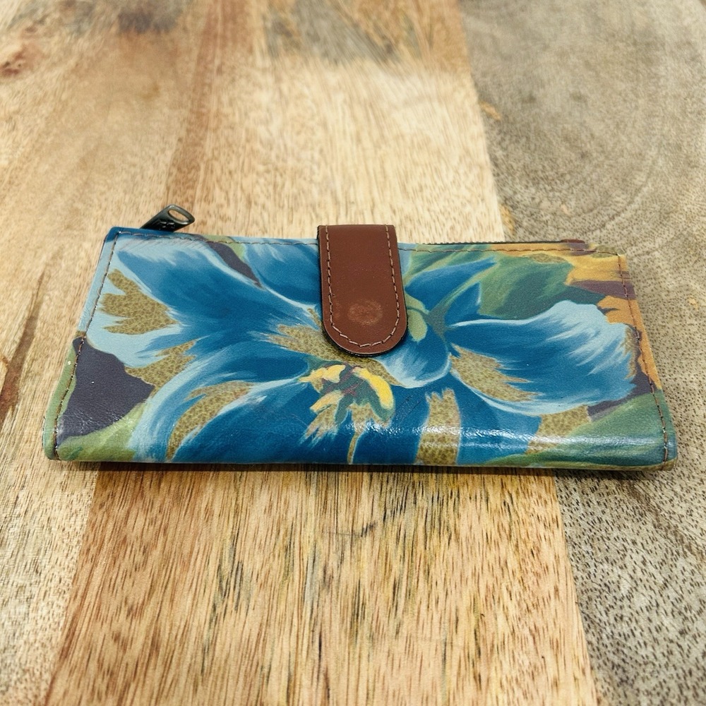 Patricia Nash Nazari Leather Bifold Wallet EUC Blue Floral
